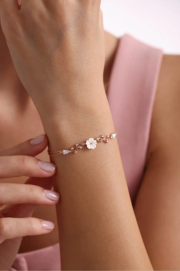 925 Ayar Gümüş Rose Kaplama Bahar Işıltılı Manolya Çiçeği Bileklik